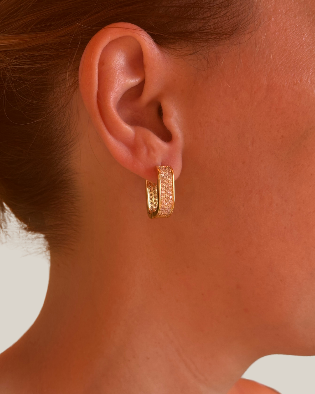 Orecchino con strass