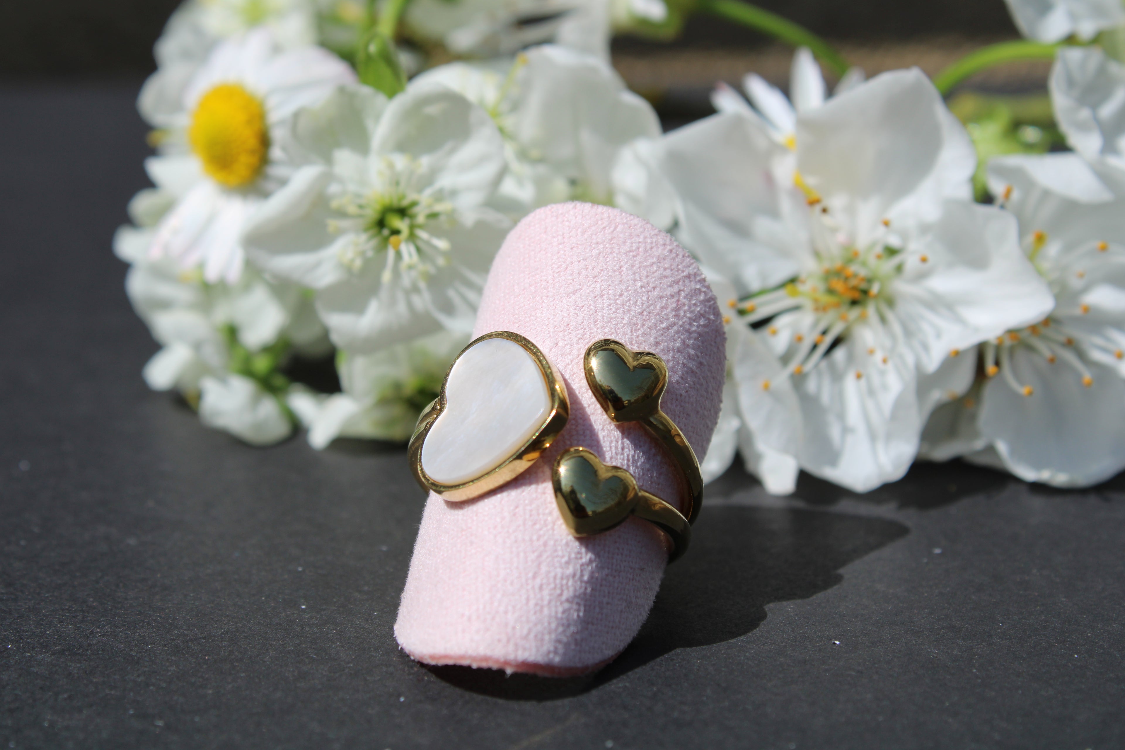 Anello cuore di perla