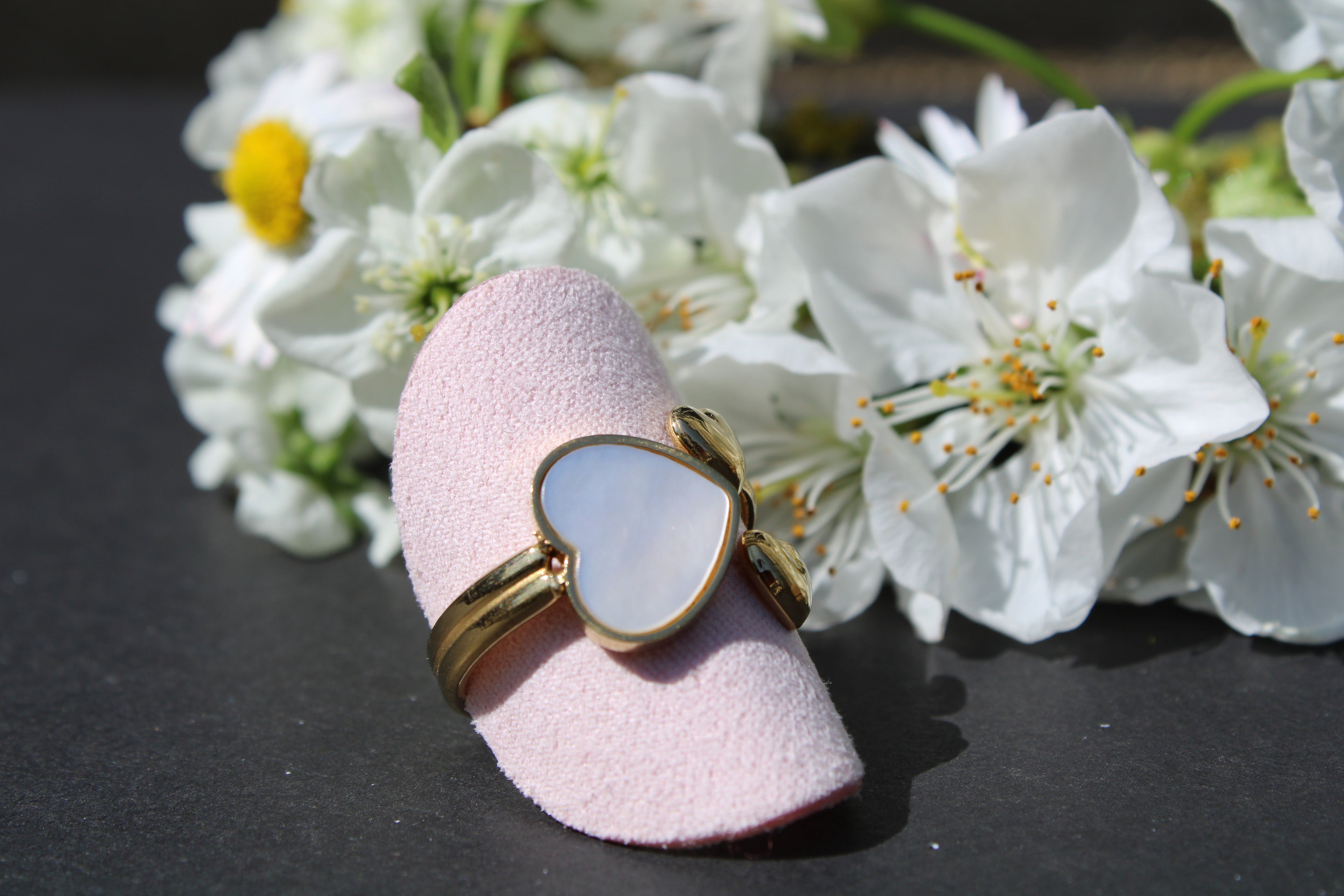 Anello cuore di perla
