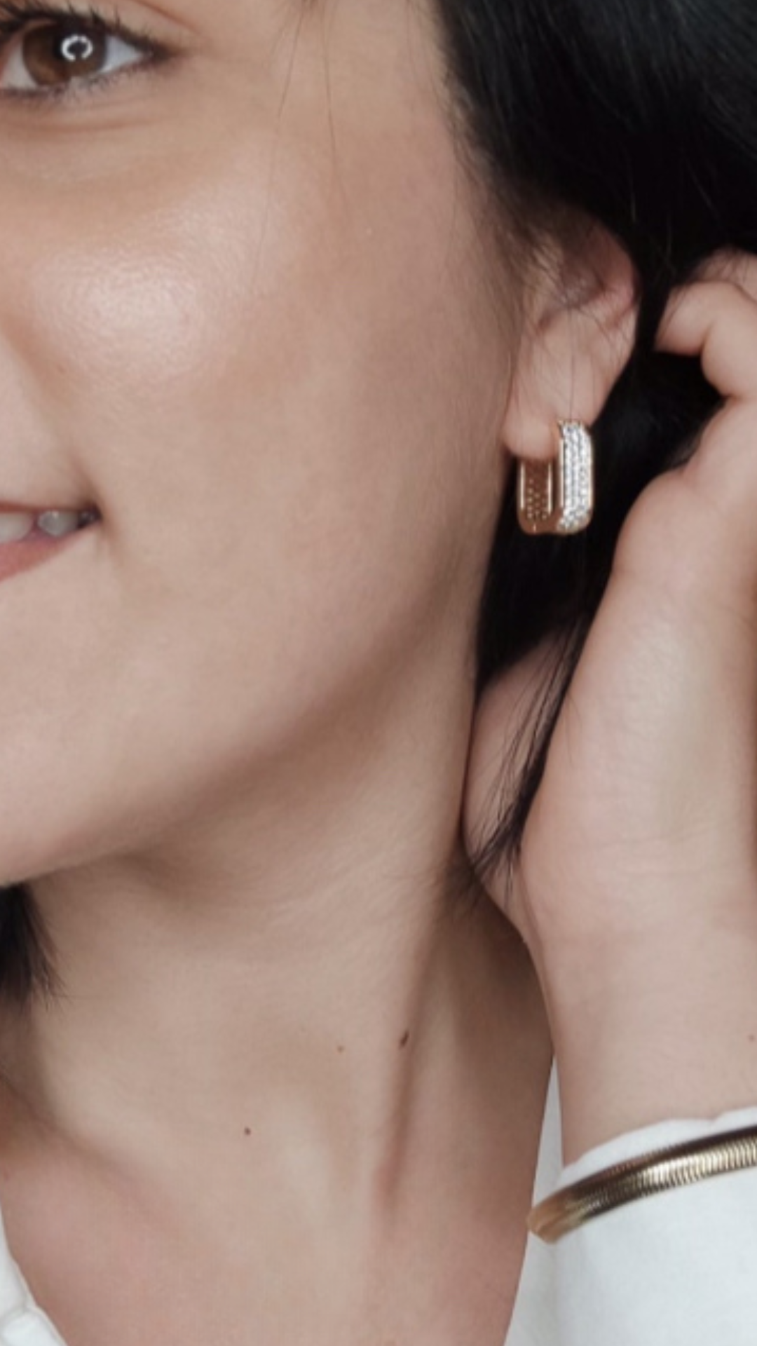 Orecchino con strass